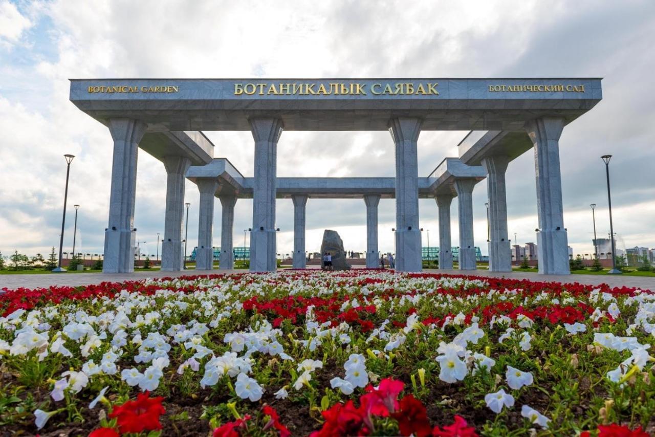 Апартаменты Уютная квартира на Expo Астана Экстерьер фото